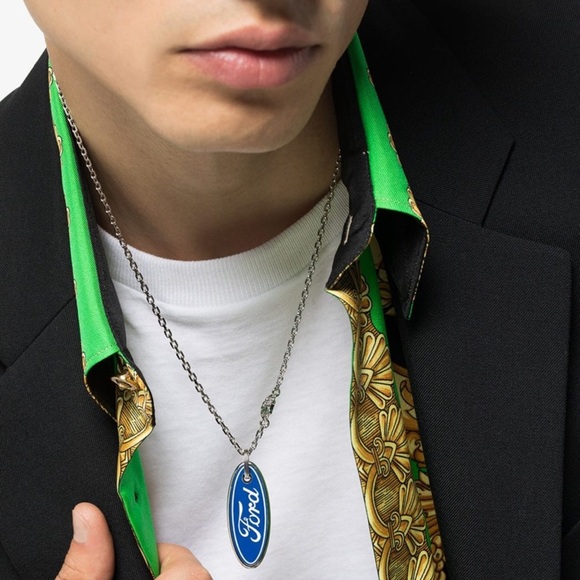 Versace Silver Ford Necklace - Picture 5 of 11